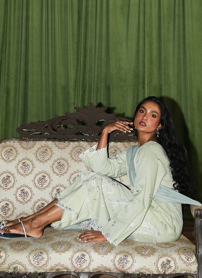 3-pc-embroidered-suit