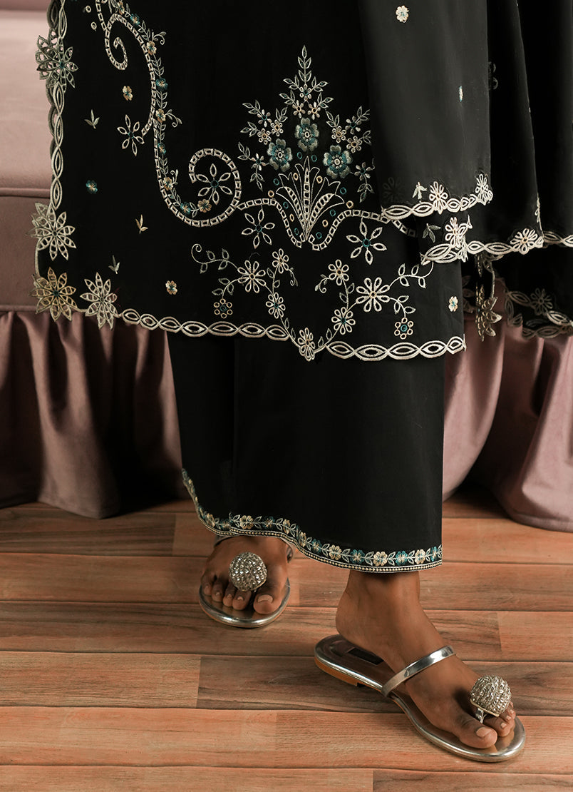 3-pc-embroidered-suit