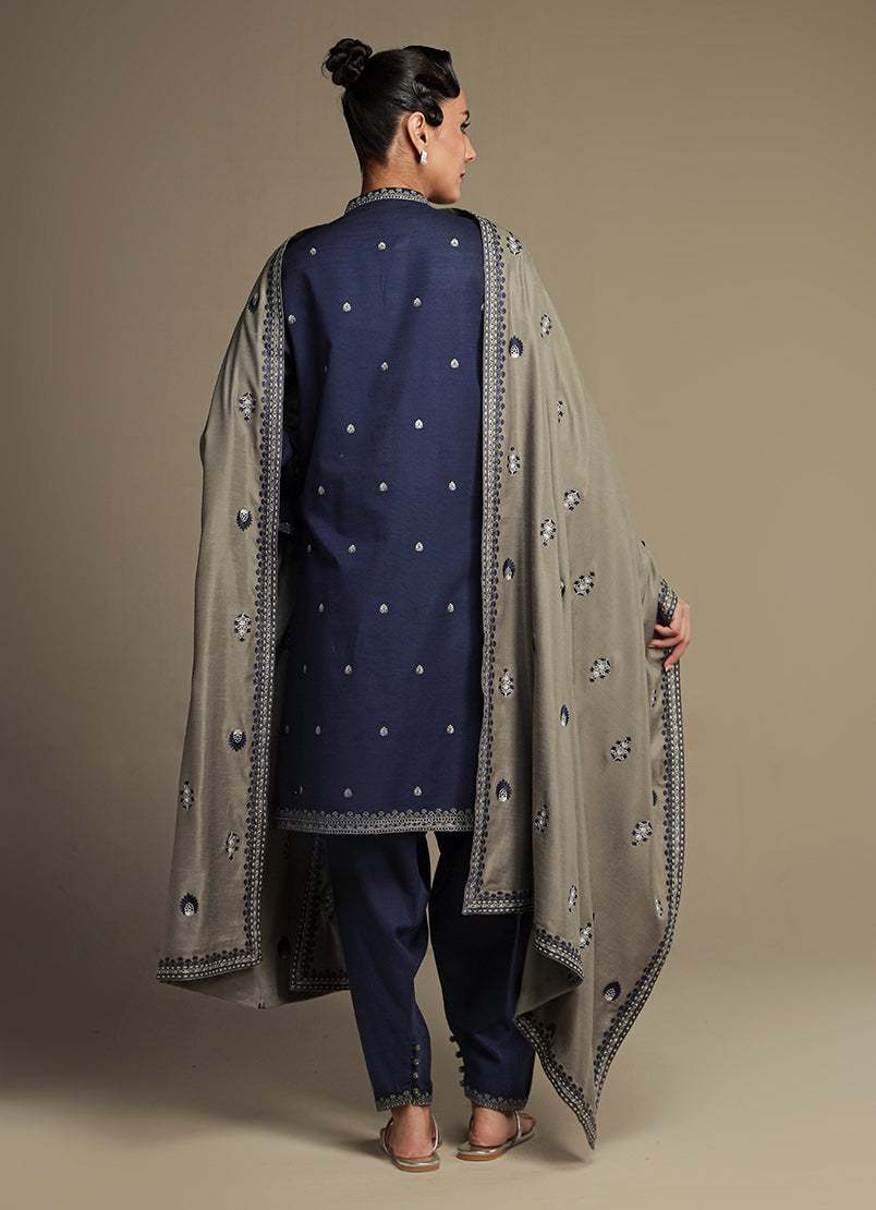 3-pc-khaddar-embroidered-suit