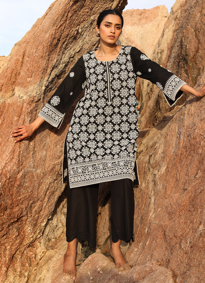 embroidered-kurta