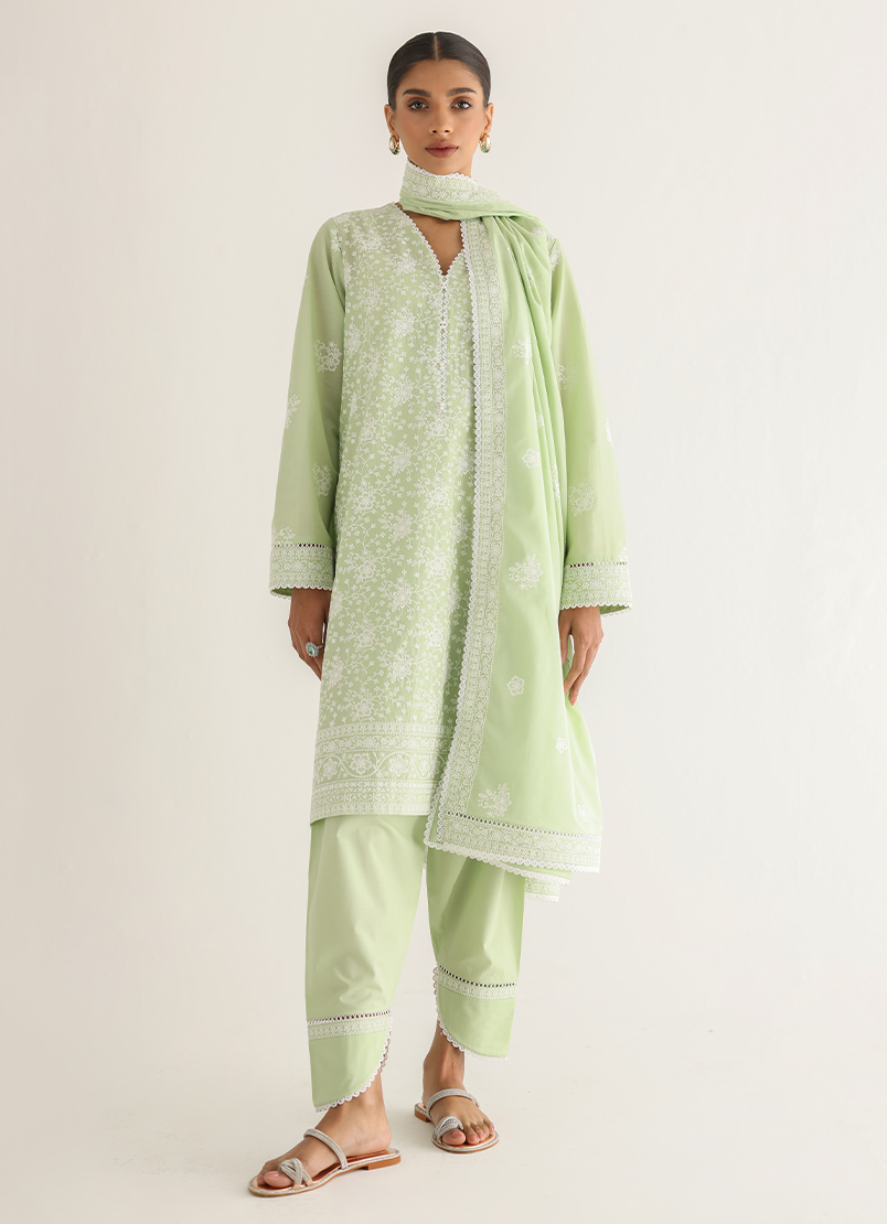 embroidered-kurta-set