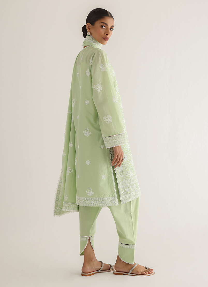 embroidered-kurta-set