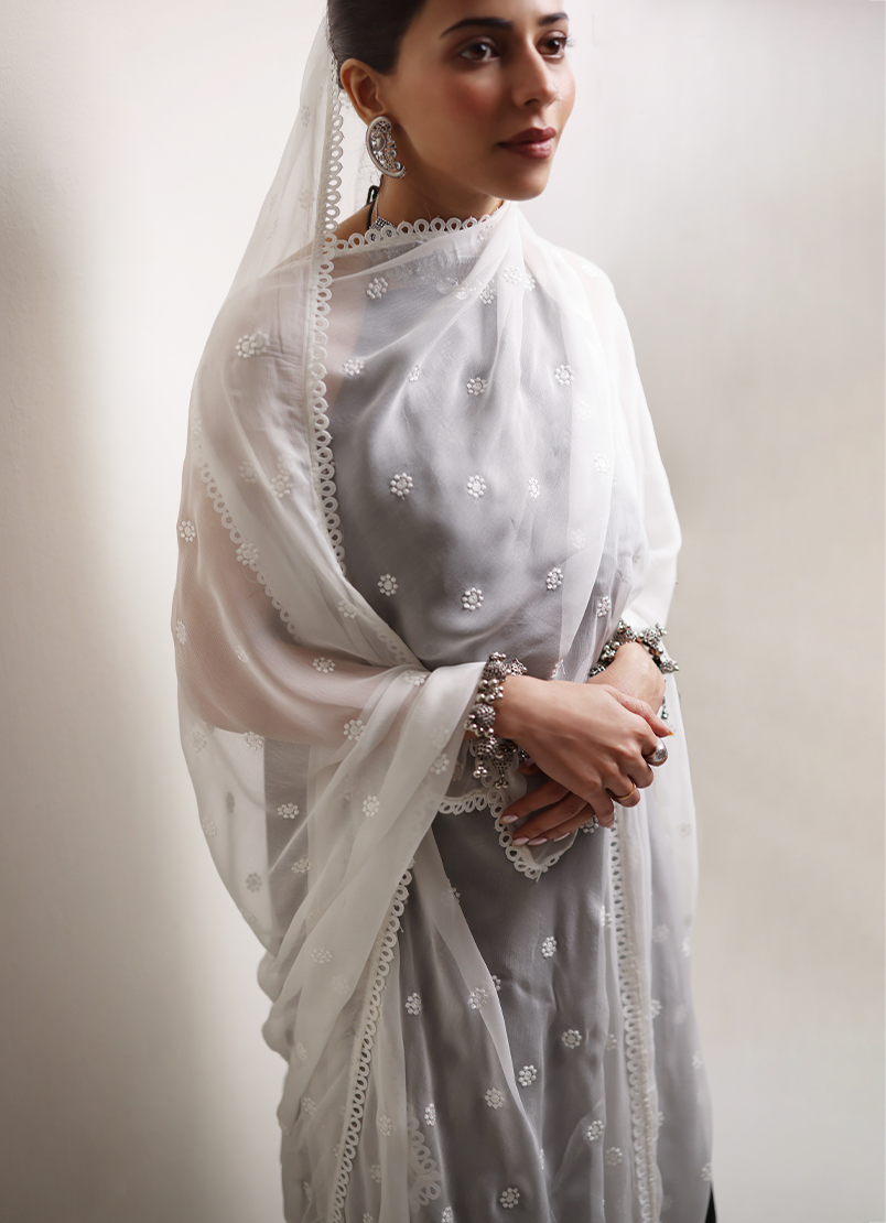 embroidered-dupatta-w-lace