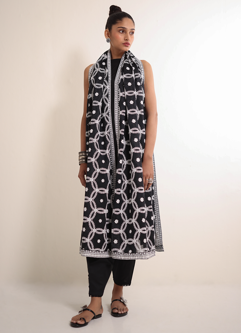 chikankari-dupatta