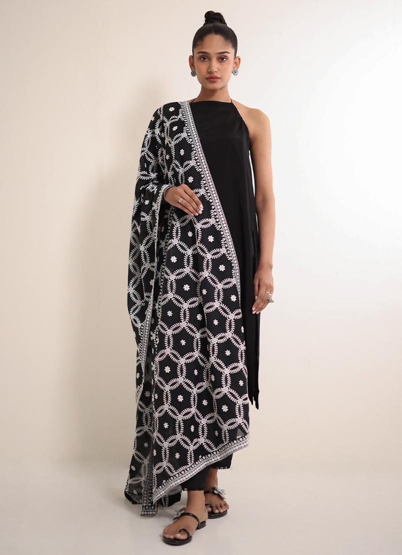 chikankari-dupatta