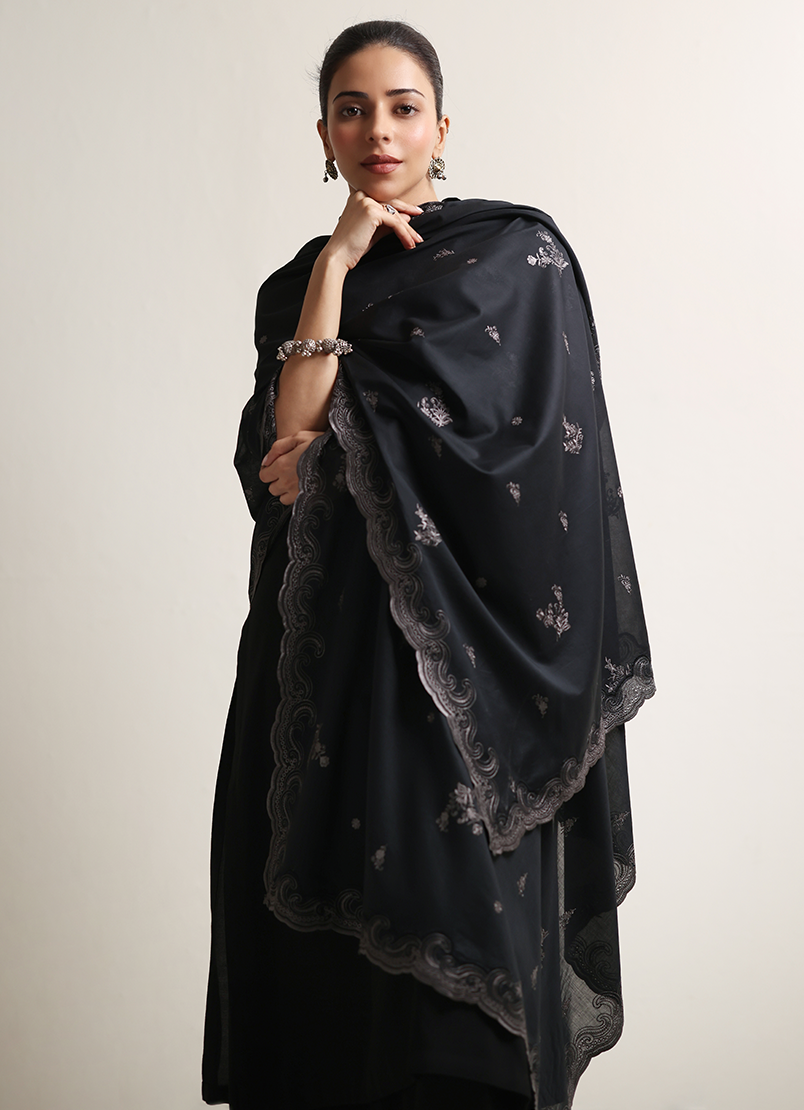 Embroidered Scallop Dupatta